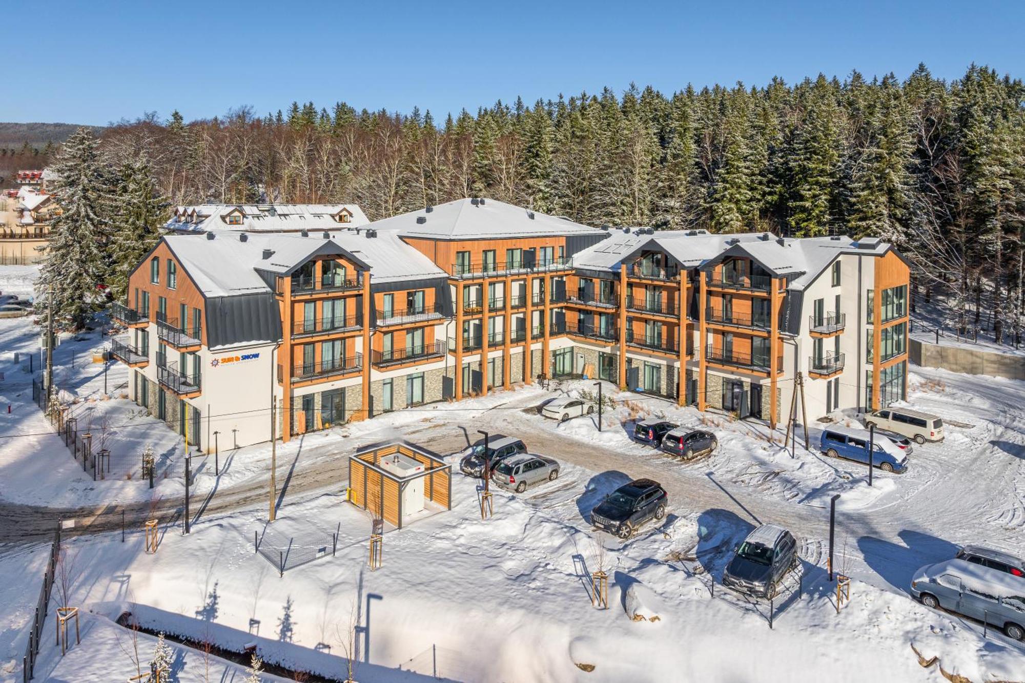 Apartamenty Sun & Snow Ostoja Parku Narodowego シクラルスカ・ポレンバ エクステリア 写真